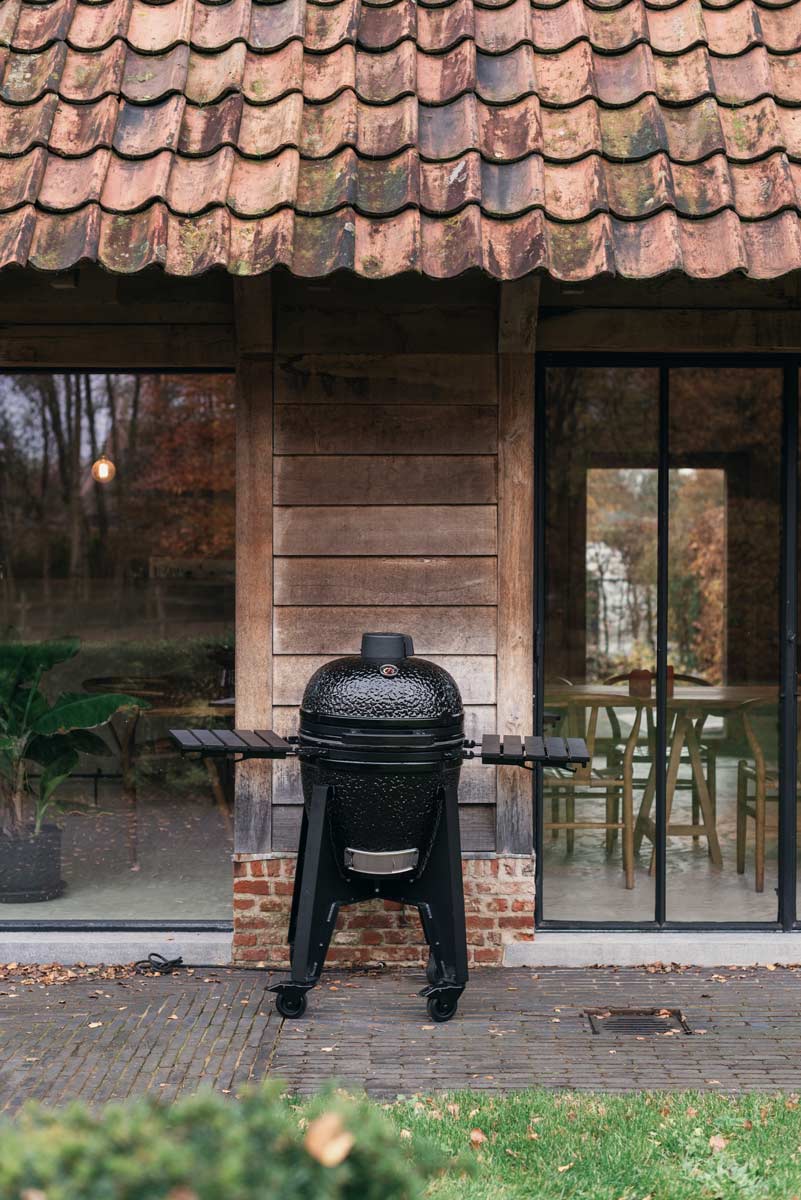 Kamado Outr