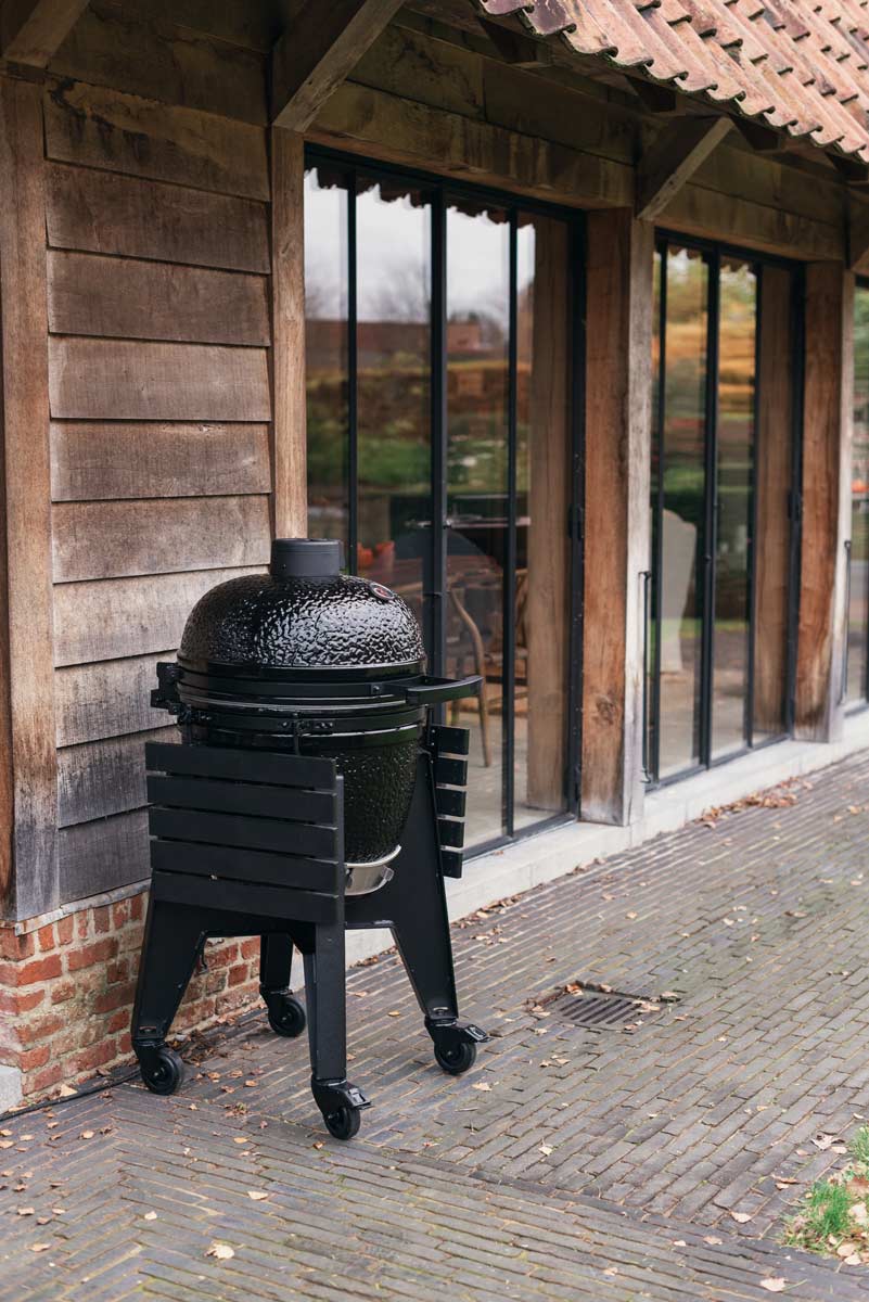 Kamado Outr